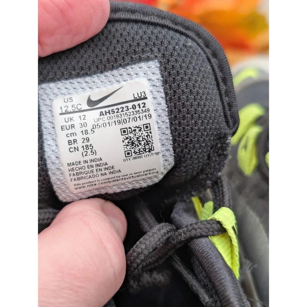 Nike Air Max Axis Black Dark Grey Volt Kids Running Shoes AH5223-012 Size 12.5C